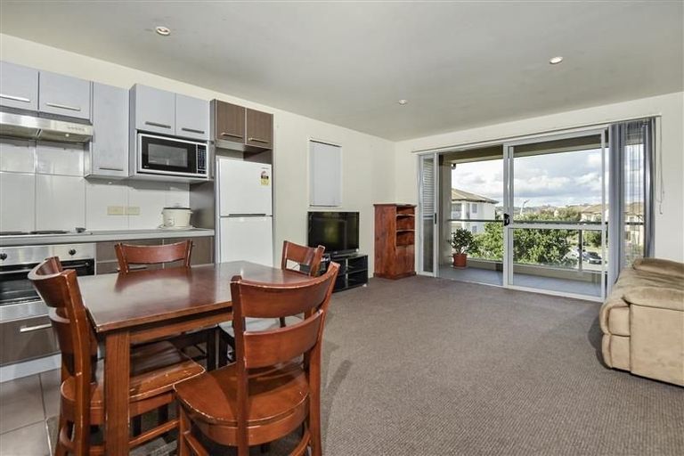 Photo of property in 88c Michael Jones Drive, Flat Bush, Auckland, 2019