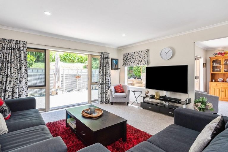 Photo of property in 8 Leanne Way, Waikanae Beach, Waikanae, 5036