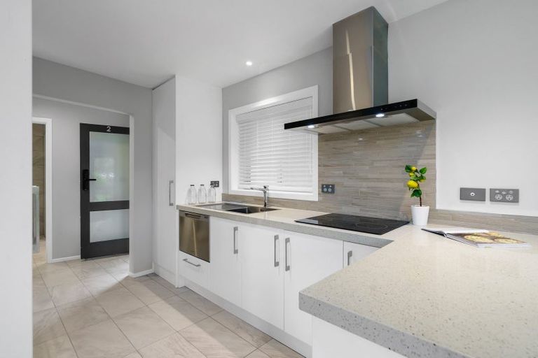 Photo of property in 2/14 Thornton Road, Cambridge, 3434