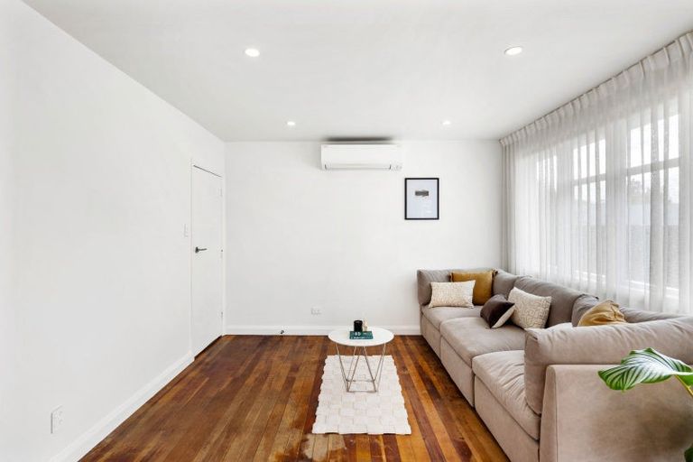 Photo of property in 716 Grove Road, Mayfair, Hastings, 4122