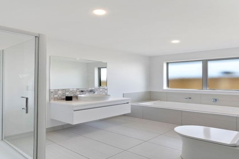 Photo of property in 4 Piripono Crescent, Pukekohe, 2120