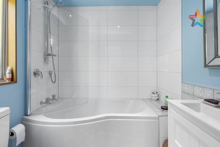 Photo of property in 31 Gurney Road, Kelson, Lower Hutt, 5010