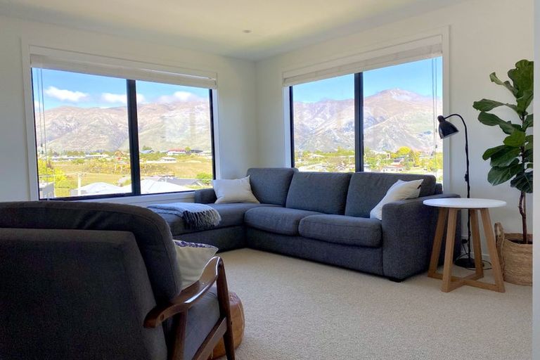 Photo of property in 13 Tuke Lane, Wanaka, 9305