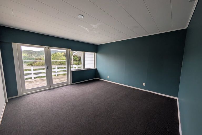 Photo of property in 74 Holborn Drive, Stokes Valley, Lower Hutt, 5019