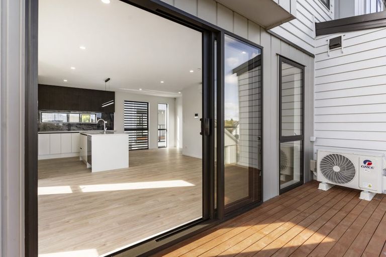 Photo of property in 31c Stanniland Street, Sunnyhills, Auckland, 2010