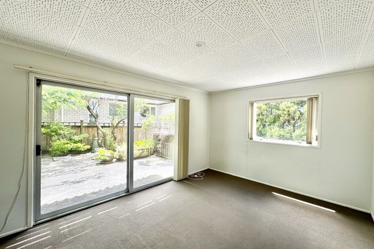Photo of property in 25 Schnapper Rock Road, Greenhithe, Auckland, 0632