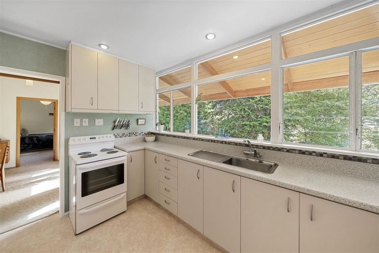 Photo of property in 130-132 Hine Road, Wainuiomata, Lower Hutt, 5014