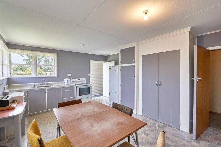 Photo of property in 62 Ellesmere Crescent, Highbury, Palmerston North, 4412