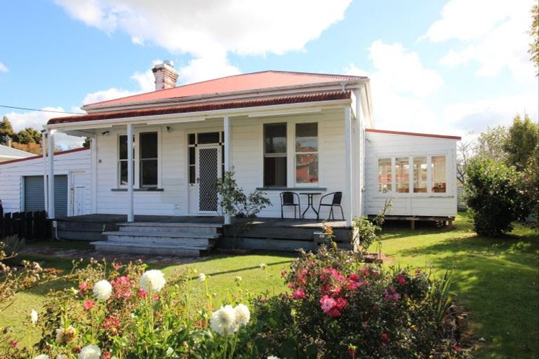 Photo of property in 28 Elliot Street, Inglewood, 4330