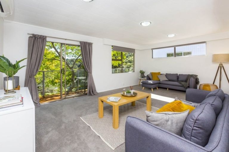 Photo of property in 8 Chichester Drive, Pinehaven, Upper Hutt, 5019