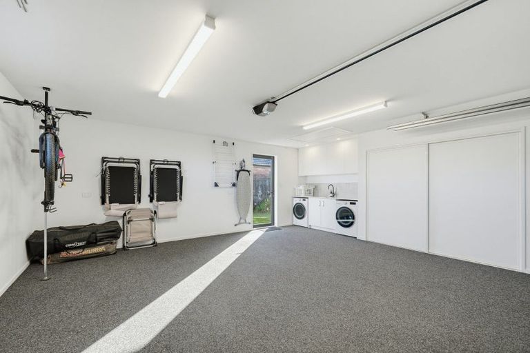 Photo of property in 16 Cam Mill Place, Rangiora, 7400