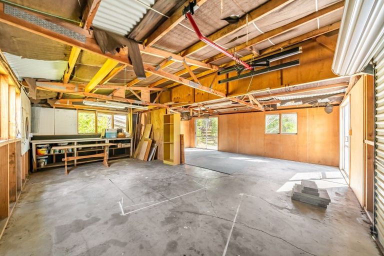 Photo of property in 22 Whitechapel Grove, Stokes Valley, Lower Hutt, 5019