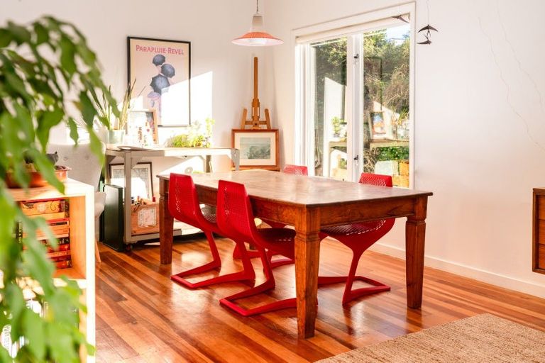 Photo of property in 12 Highland Crescent, Wadestown, Wellington, 6012