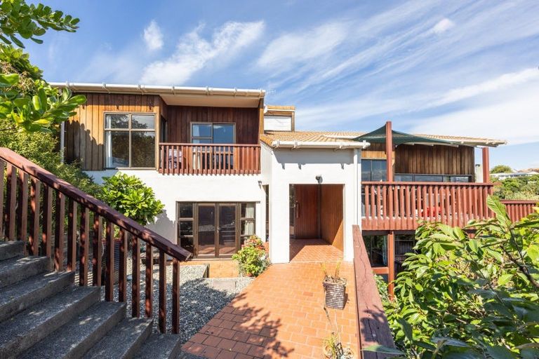 Photo of property in 12a Cobden Crescent, Bluff Hill, Napier, 4110