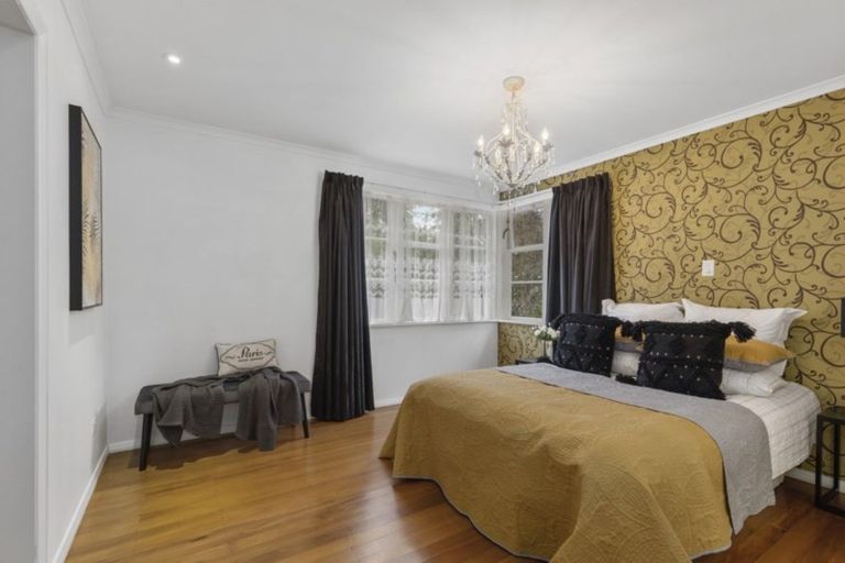 Photo of property in 5 Kopara Grove, Stokes Valley, Lower Hutt, 5019