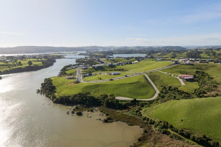 Photo of property in 76 Omahina Street, Raglan, 3225