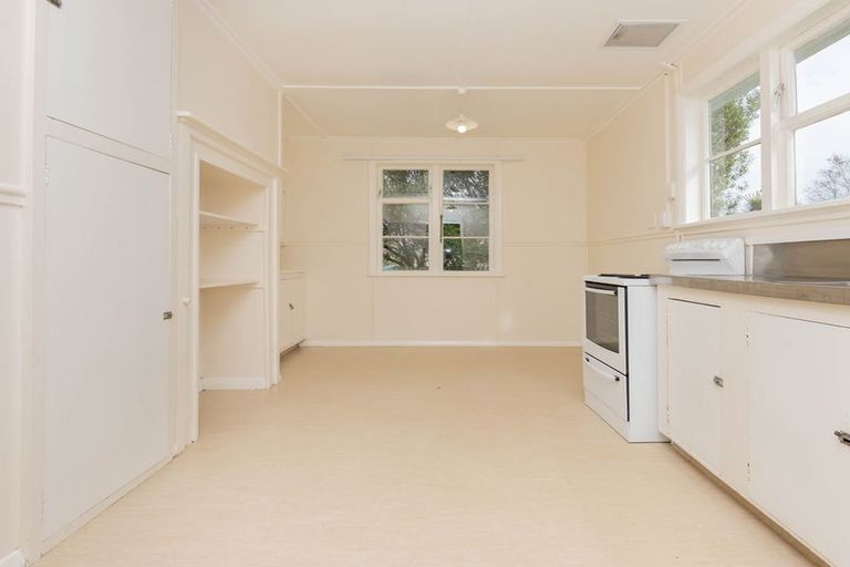 Photo of property in 14 Colvin Street, Westport, 7825