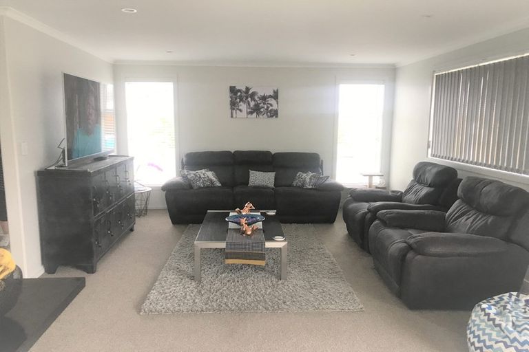 Photo of property in 21 Awataha Crescent, Pyes Pa, Tauranga, 3110