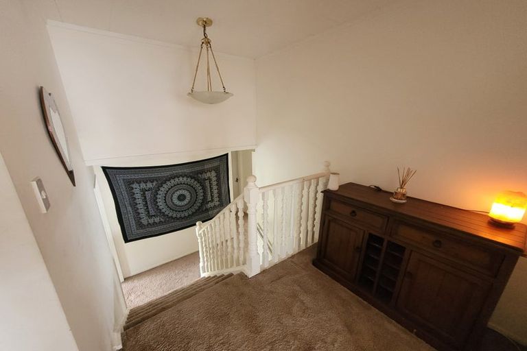 Photo of property in 6 Pioneer Grove, Silverstream, Upper Hutt, 5019