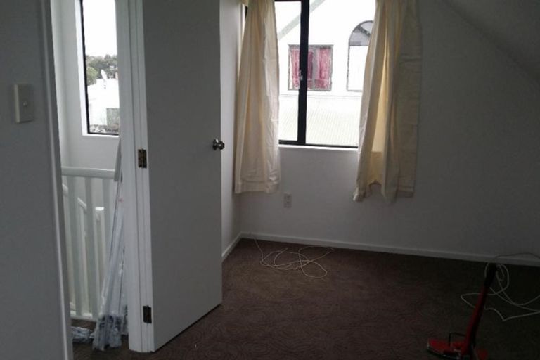 Photo of property in 26 Barneys Farm Road, Clendon Park, Auckland, 2103