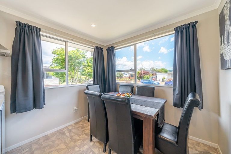 Photo of property in 20 Shanly Street, Brown Owl, Upper Hutt, 5018