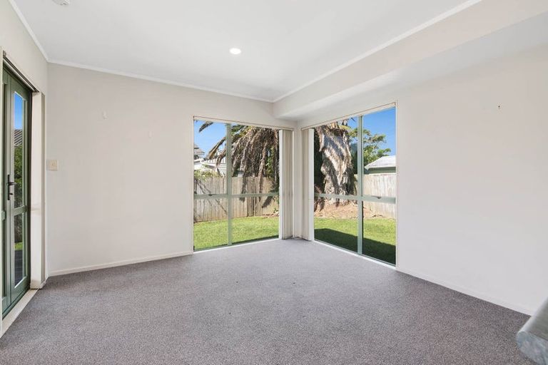 Photo of property in 2/112 Parkhurst Road, Parakai, 0830