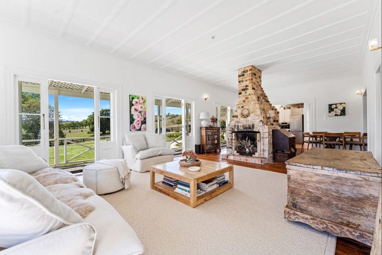 Photo of property in 188 Tongue Farm Road, Tawharanui Peninsula, Matakana, 0985