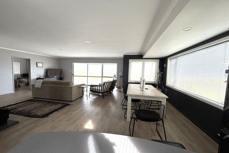 Photo of property in 22a Marine Parade South, Foxton Beach, Foxton, 4815