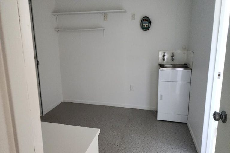 Photo of property in 68 Boord Crescent, Kumeu, 0891