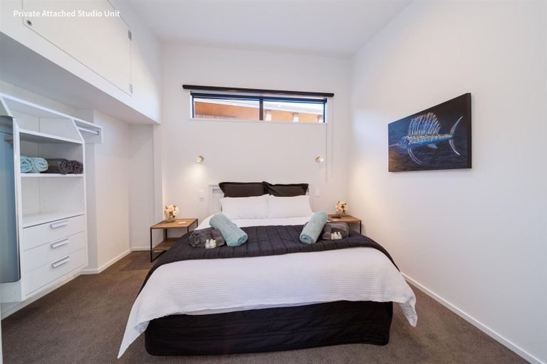 Photo of property in 18 Centre Crescent, Wanaka, 9305