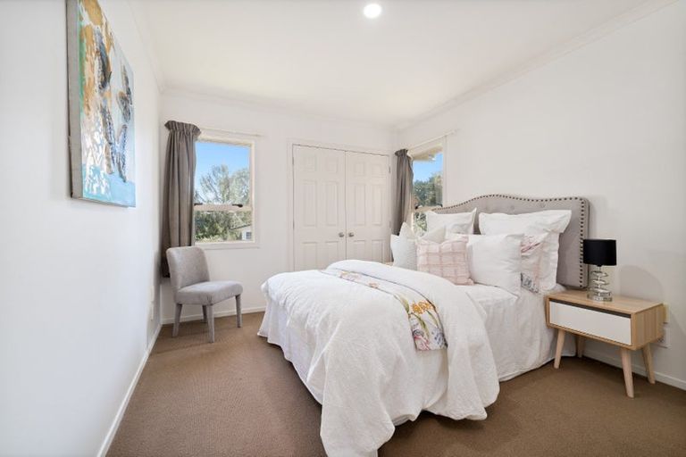 Photo of property in 103a Barrys Road, Glendene, Auckland, 0602