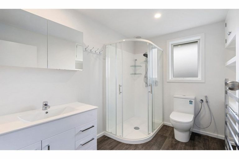 Photo of property in 36 Oakley Crescent, Hornby, Christchurch, 8042