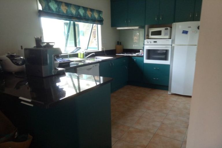 Photo of property in 2/15 Quebec Road, Milford, Auckland, 0620