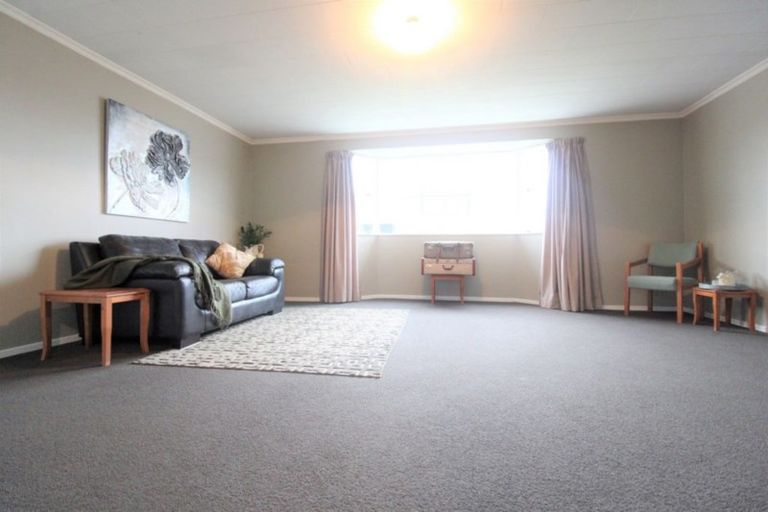 Photo of property in 7 Dunmore Place, Winton, 9720