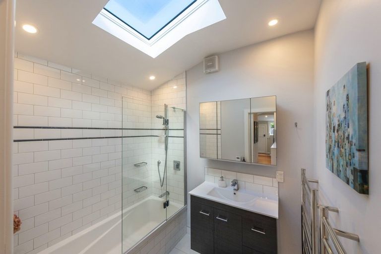 Photo of property in 17 Wilton Road, Wadestown, Wellington, 6012