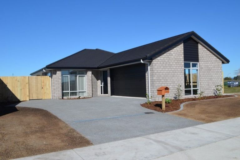 Photo of property in 85 Te Kio Crescent, Papamoa Beach, Papamoa, 3118