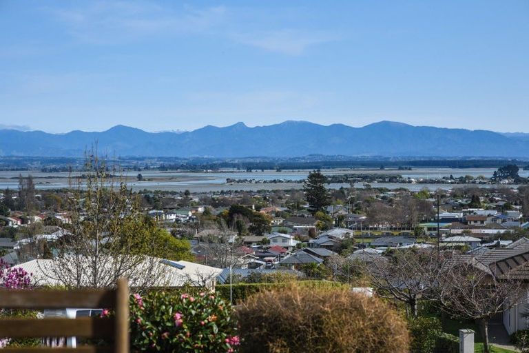 Photo of property in 12 Norfolk Place, Stoke, Nelson, 7011