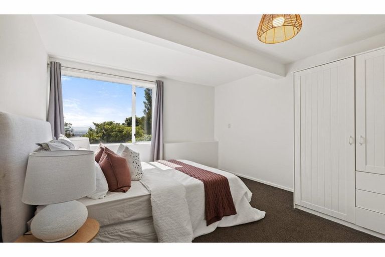 Photo of property in 118 Dyers Pass Road, Cashmere, Christchurch, 8022