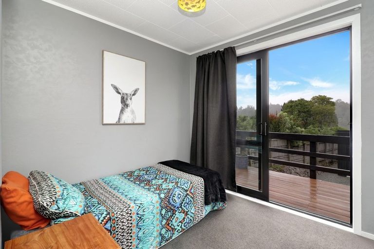 Photo of property in 19 Oxford Road, Lake Rotoma, Rotorua, 3074