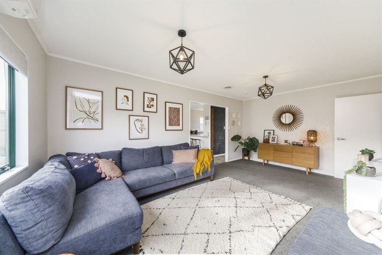 Photo of property in 102 Roberts Line, Kelvin Grove, Palmerston North, 4414