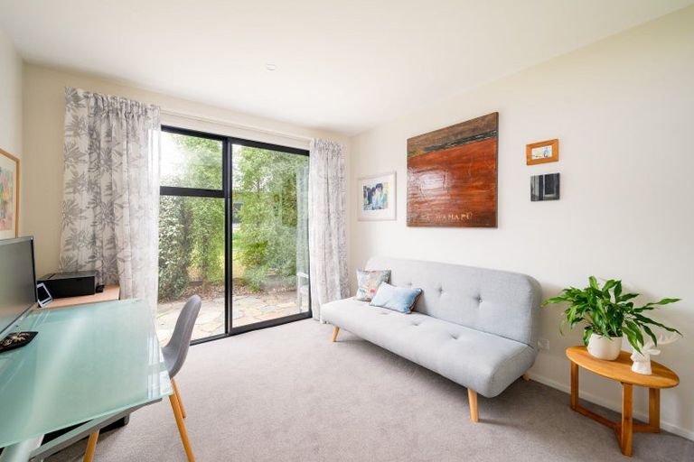 Photo of property in 1 Kirimoko Crescent, Wanaka, 9305