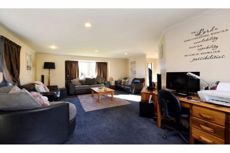 Photo of property in 35 Hollybush Drive, Brightwater, 7022