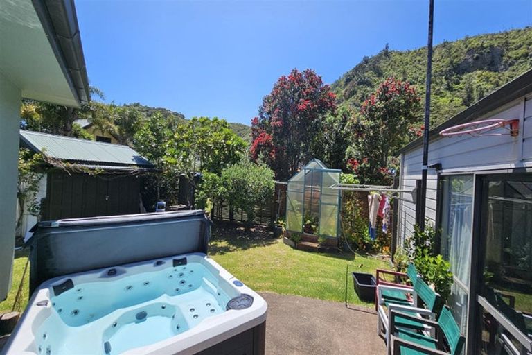 Photo of property in 111 Pinewood Court, Matarangi, Whitianga, 3592