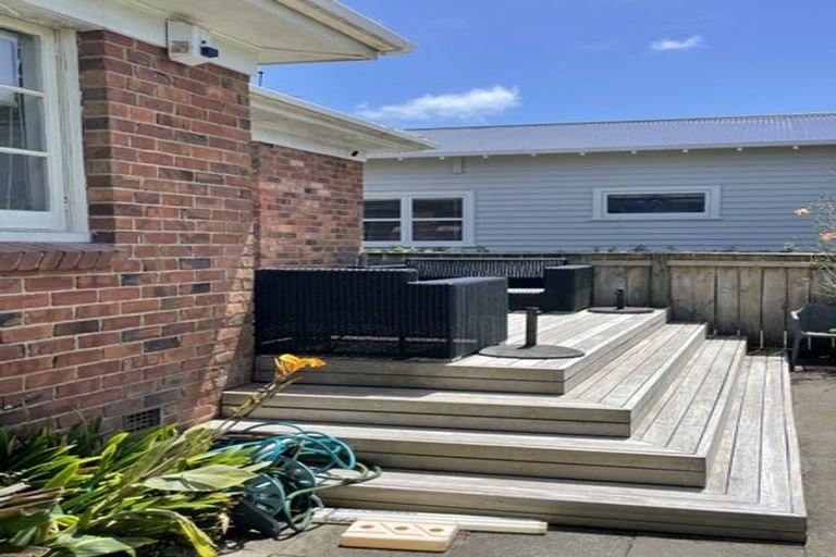 Photo of property in 54 Amaru Road, One Tree Hill, Auckland, 1061