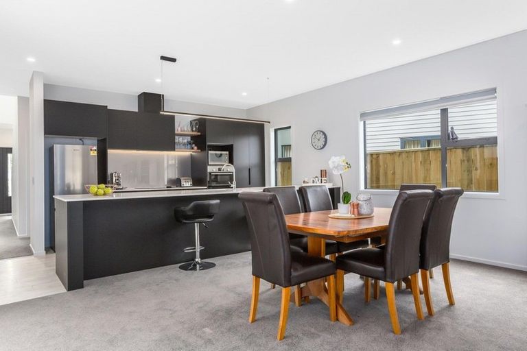 Photo of property in 3a Breakwater Way, Whitby, Porirua, 5024