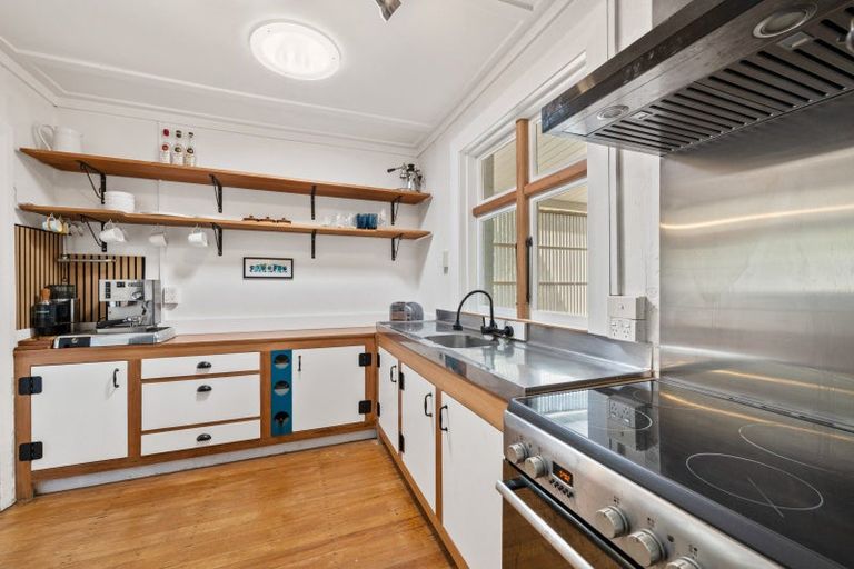 Photo of property in 59 York Street, Picton, 7220