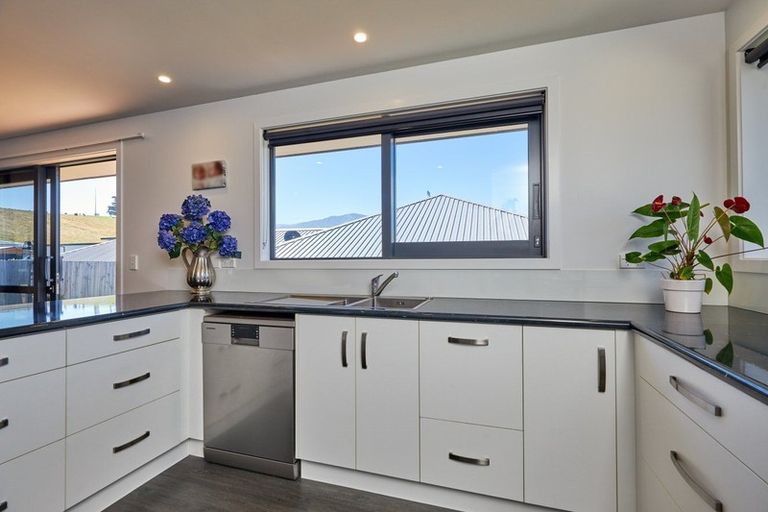 Photo of property in 6 Tauhou Place, Kaikoura, 7300