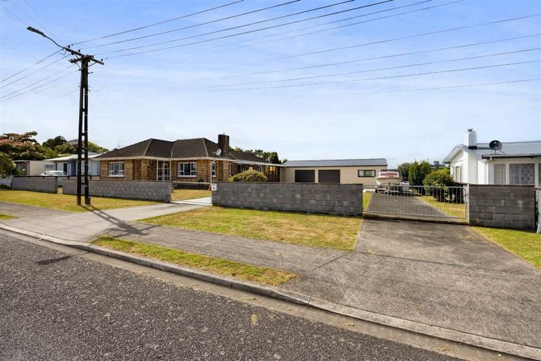 Photo of property in 29 Brookes Terrace, Waitara, 4320