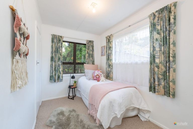 Photo of property in 11a Hillary Street, Tawa, Wellington, 5028