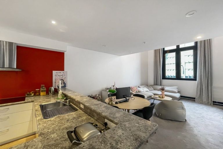 Photo of property in Whitmore Apartments, 1b/7 Stout Street, Wellington Central, Wellington, 6011
